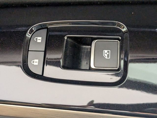 Used 2022 Nissan Pathfinder Platinum w/ Cargo Package image 38