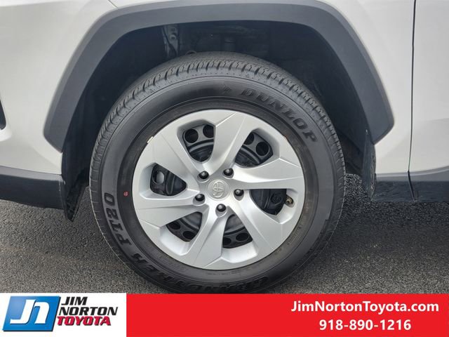 Used 2025 Toyota RAV4 LE image 12