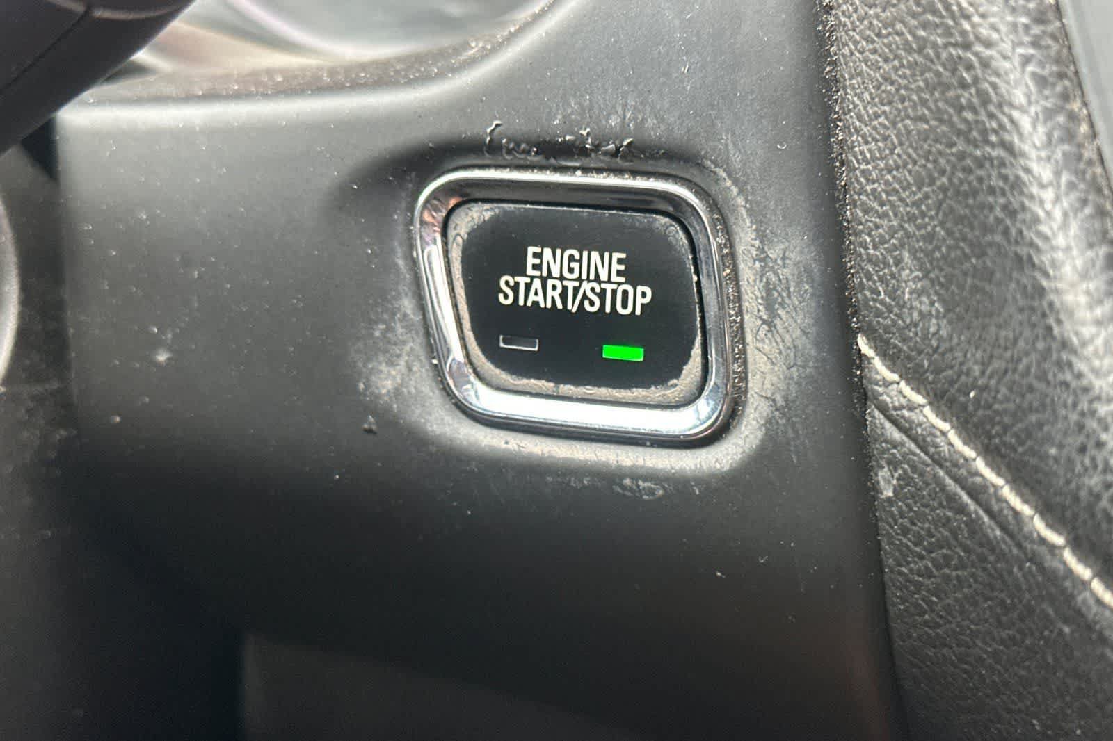 Used 2018 GMC Acadia SLE FWD image 24
