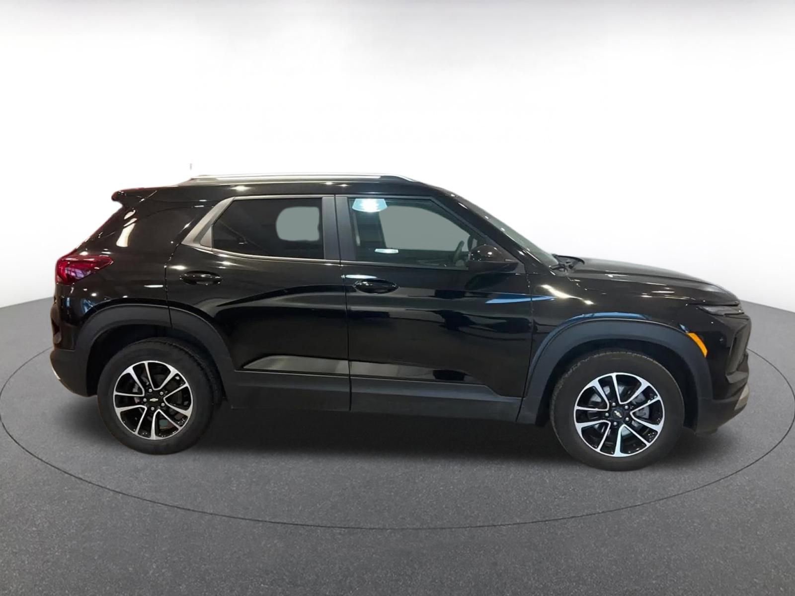 Used 2025 Chevrolet TrailBlazer LT image 16