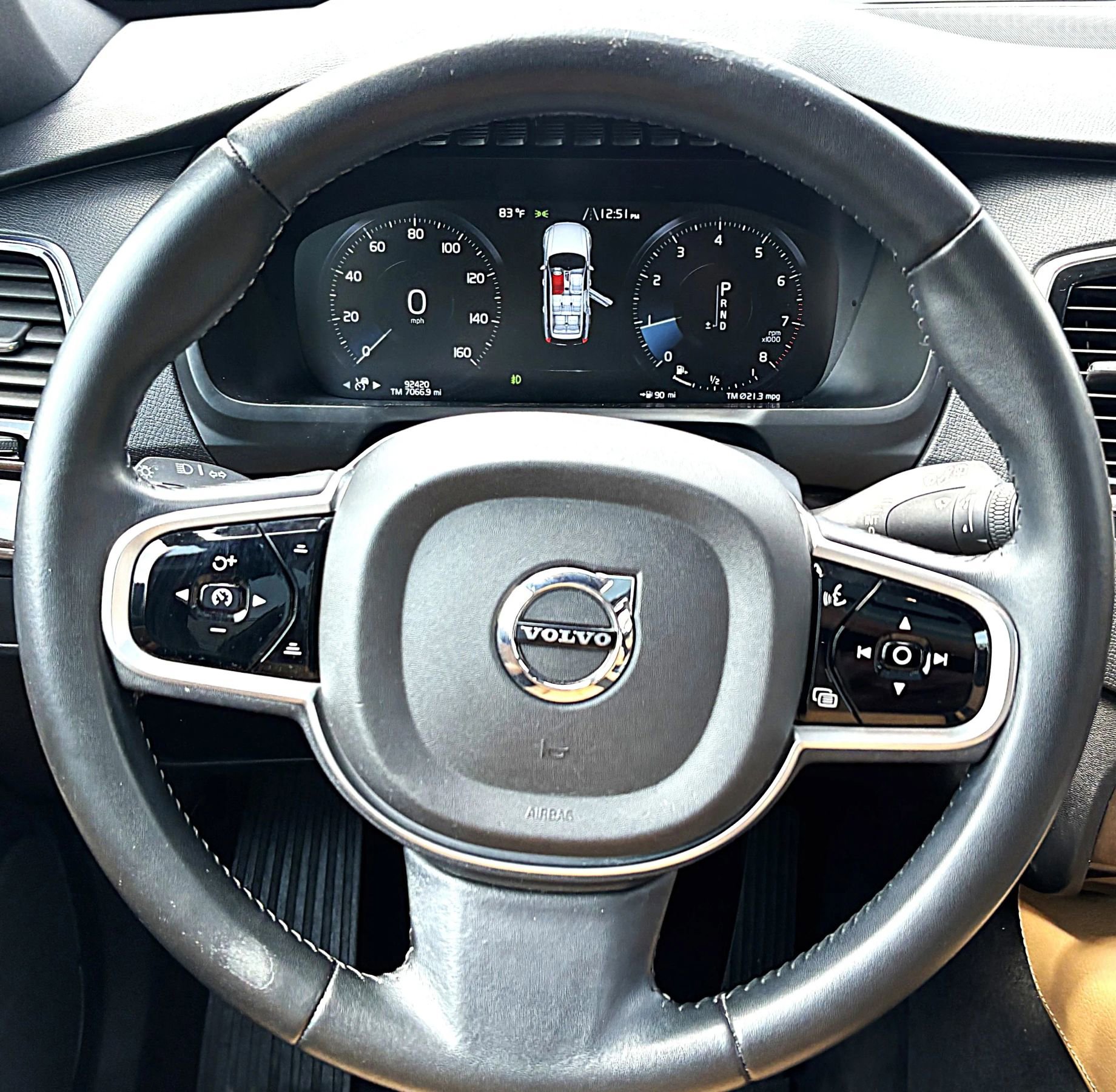 Used 2017 Volvo XC90 T6 Momentum w/ Vision Package AWD/4WD image 13