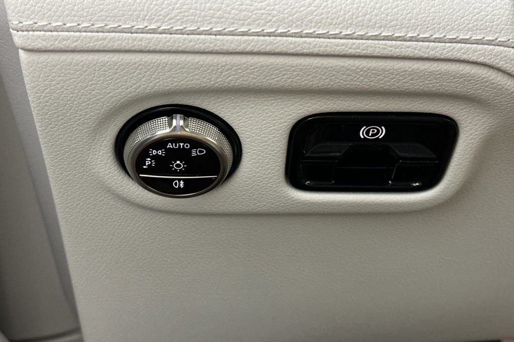Certified 2025 Mercedes-Benz EQE 350+ 4MATIC SUV image 34