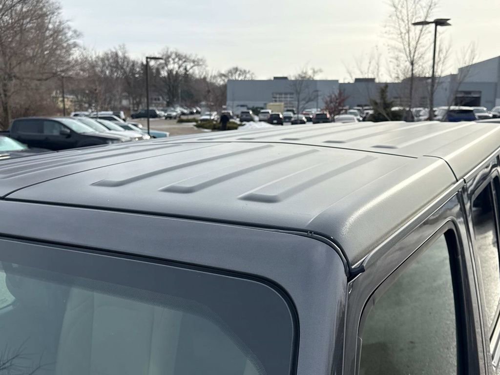 Used 2018 Jeep Wrangler Unlimited Sport S image 32