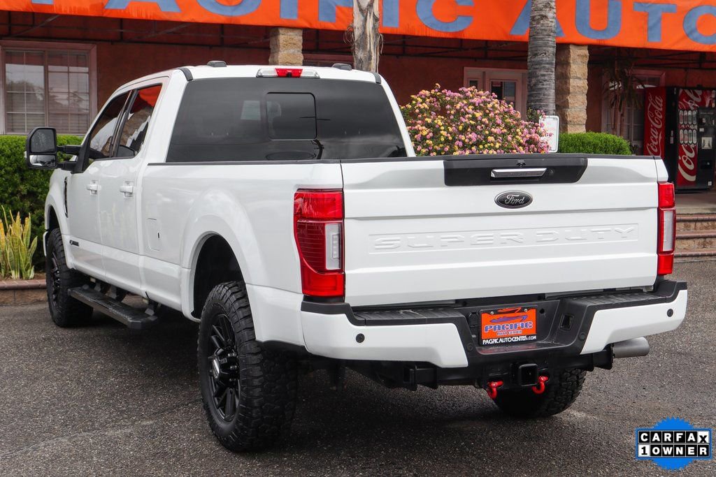 Used 2022 Ford F350 Lariat w/ Black Appearance Package image 6