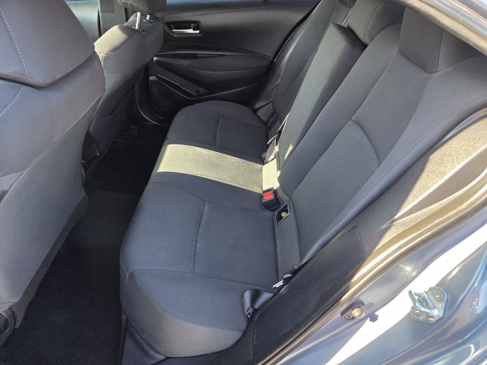 Used 2021 Toyota Corolla LE image 11