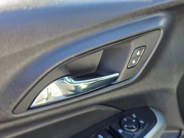 Used 2025 Chevrolet Trax LS image 20