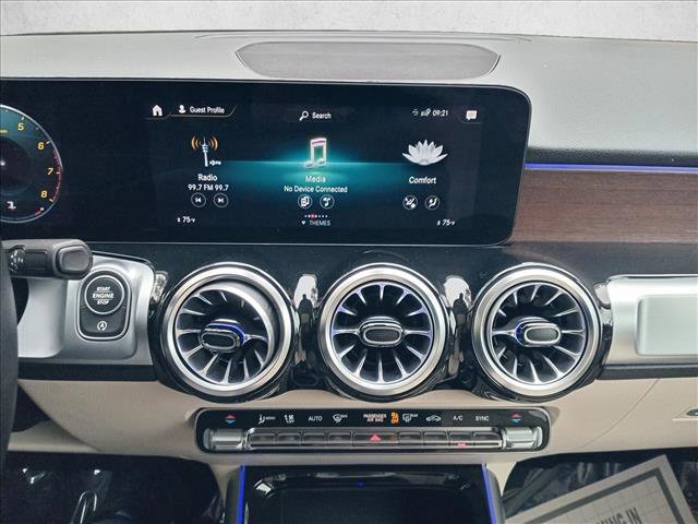 Used 2023 Mercedes-Benz GLB 250 image 21