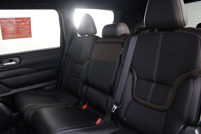 Certified 2025 Nissan Armada SL RWD image 22