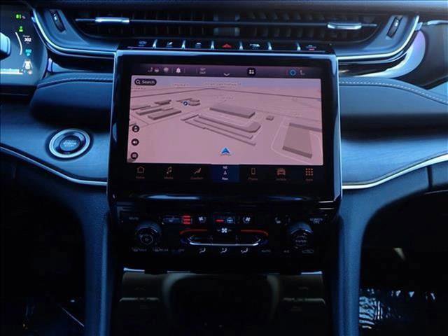 Used 2024 Jeep Grand Cherokee Limited 4xe image 19