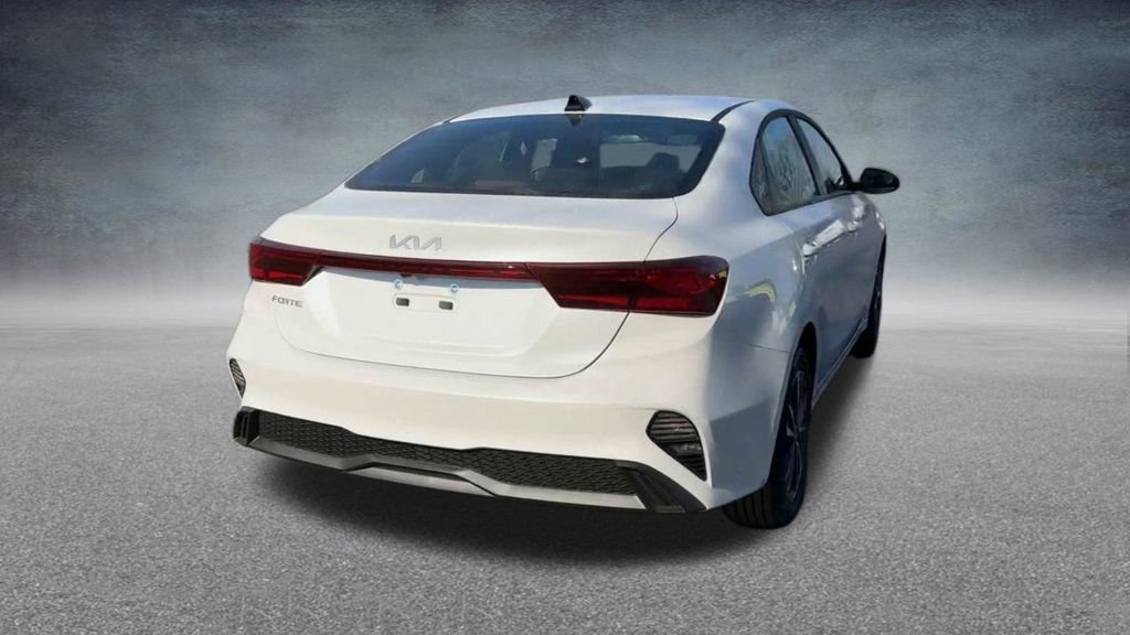 Used 2024 Kia Forte LXS w/ LXS Technology Package FWD image 20