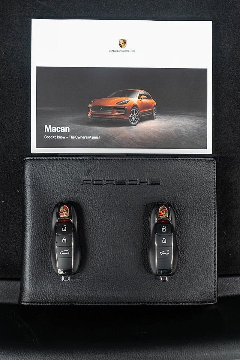 Used 2023 Porsche Macan image 54