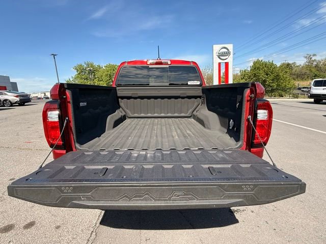 Used 2024 GMC Canyon AT4 w/ Technology Package image 19
