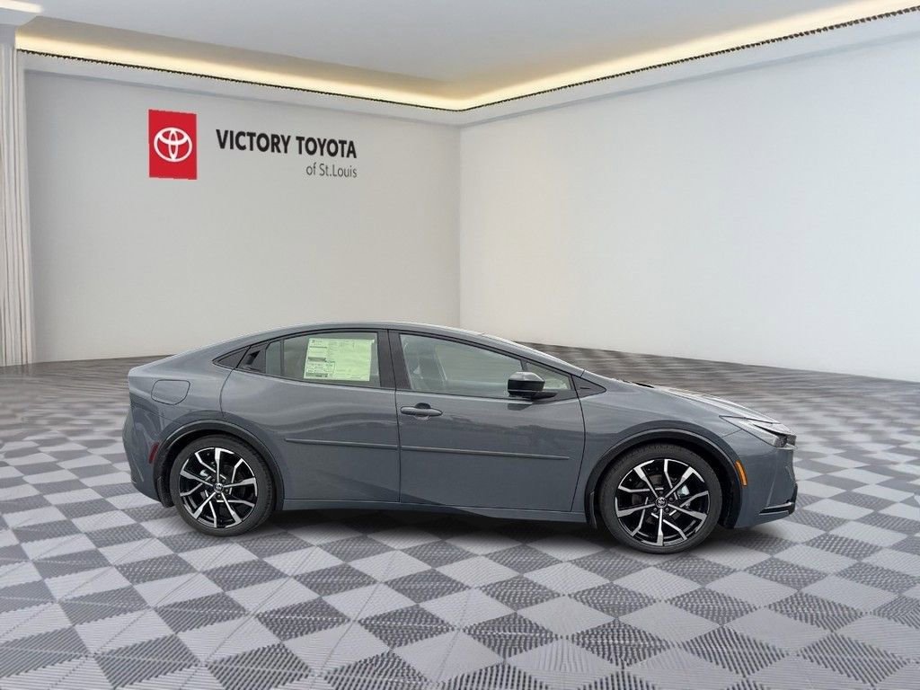 New 2026 Toyota Prius XSE Premium image 2