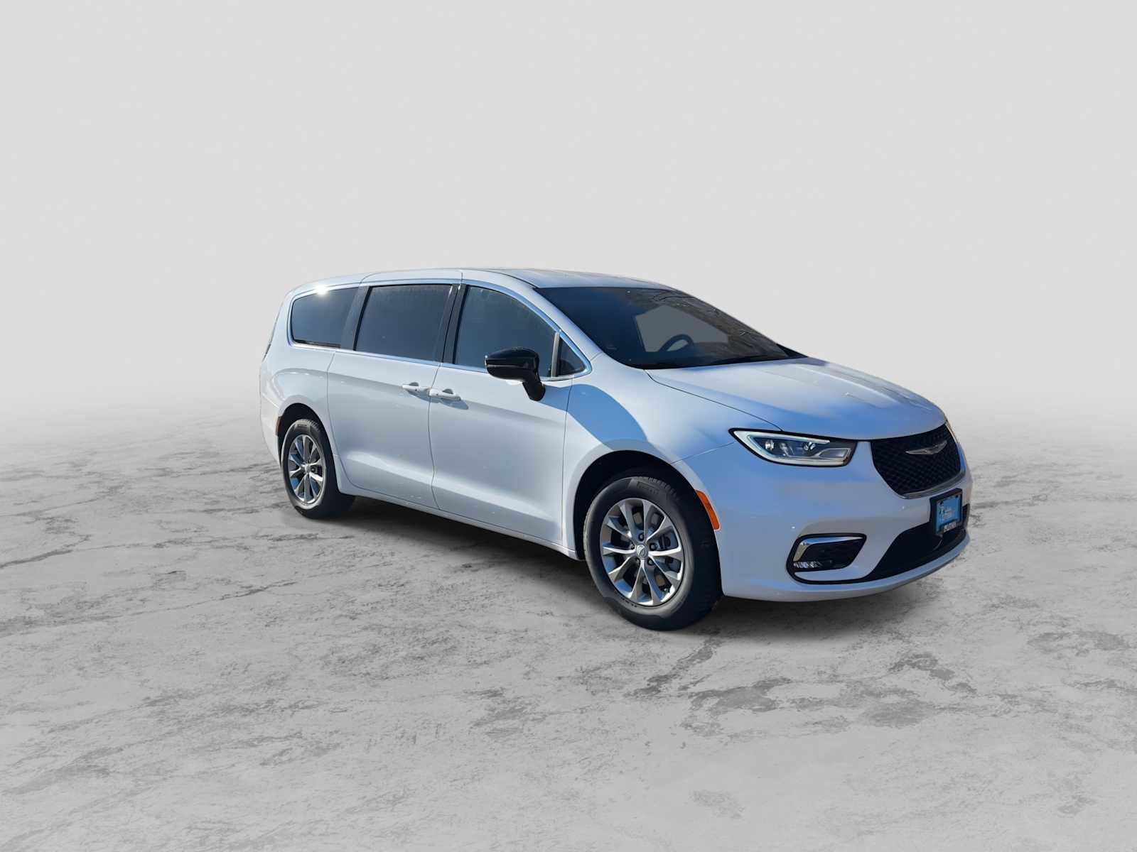New 2026 Chrysler Pacifica Select image 3