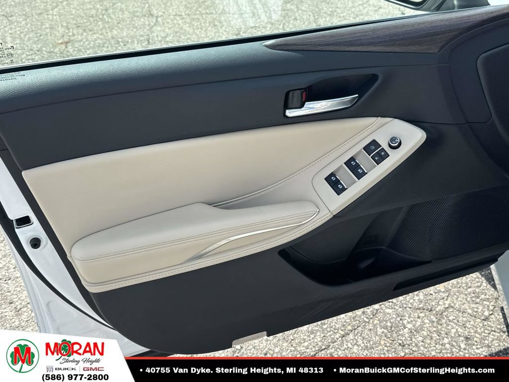 Used 2021 Toyota Avalon XLE FWD image 17