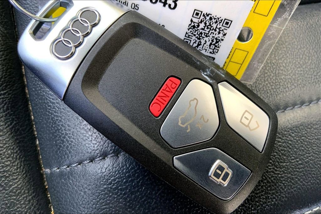 Used 2022 Audi Q5 2.0T Premium w/ Convenience Package image 14