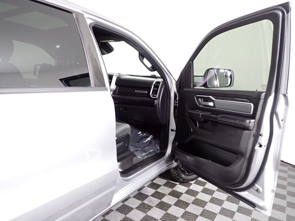Used 2022 RAM 1500 Big Horn AWD/4WD image 34