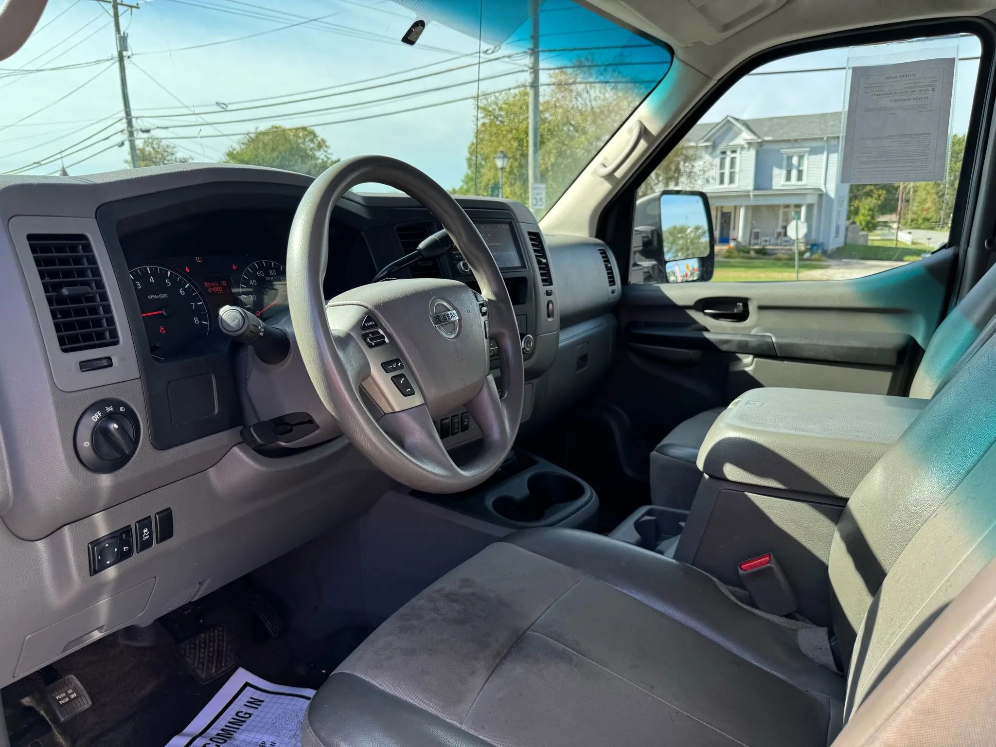 Used 2019 Nissan NV 2500 SV image 24
