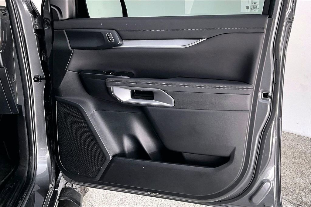 Used 2025 Ford Ranger Lariat w/ Trailer Tow Package image 26