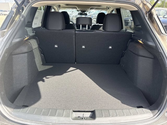 New 2027 Nissan Kicks SV AWD/4WD image 10