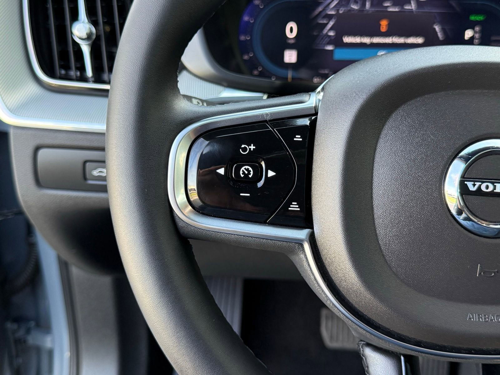 Used 2024 Volvo XC60 T8 Polestar image 26