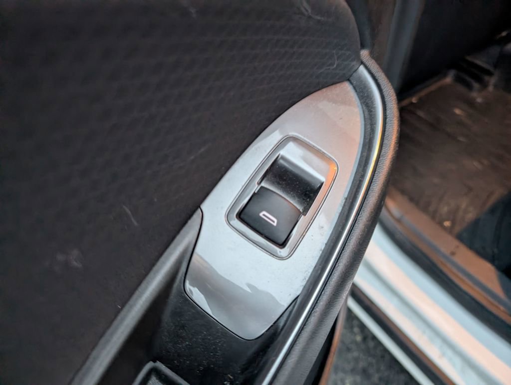 Used 2018 Chevrolet Malibu LT w/ Redline Edition image 11