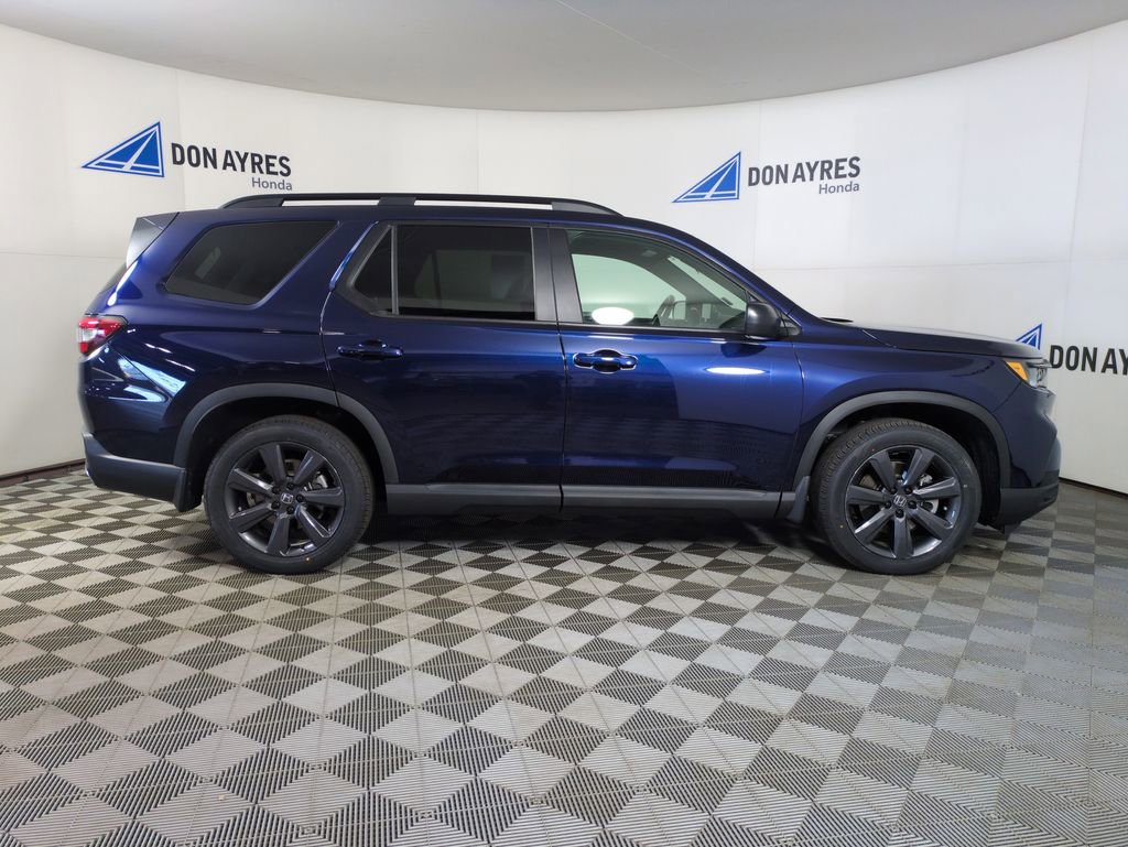 Certified 2023 Honda Pilot Sport image 10