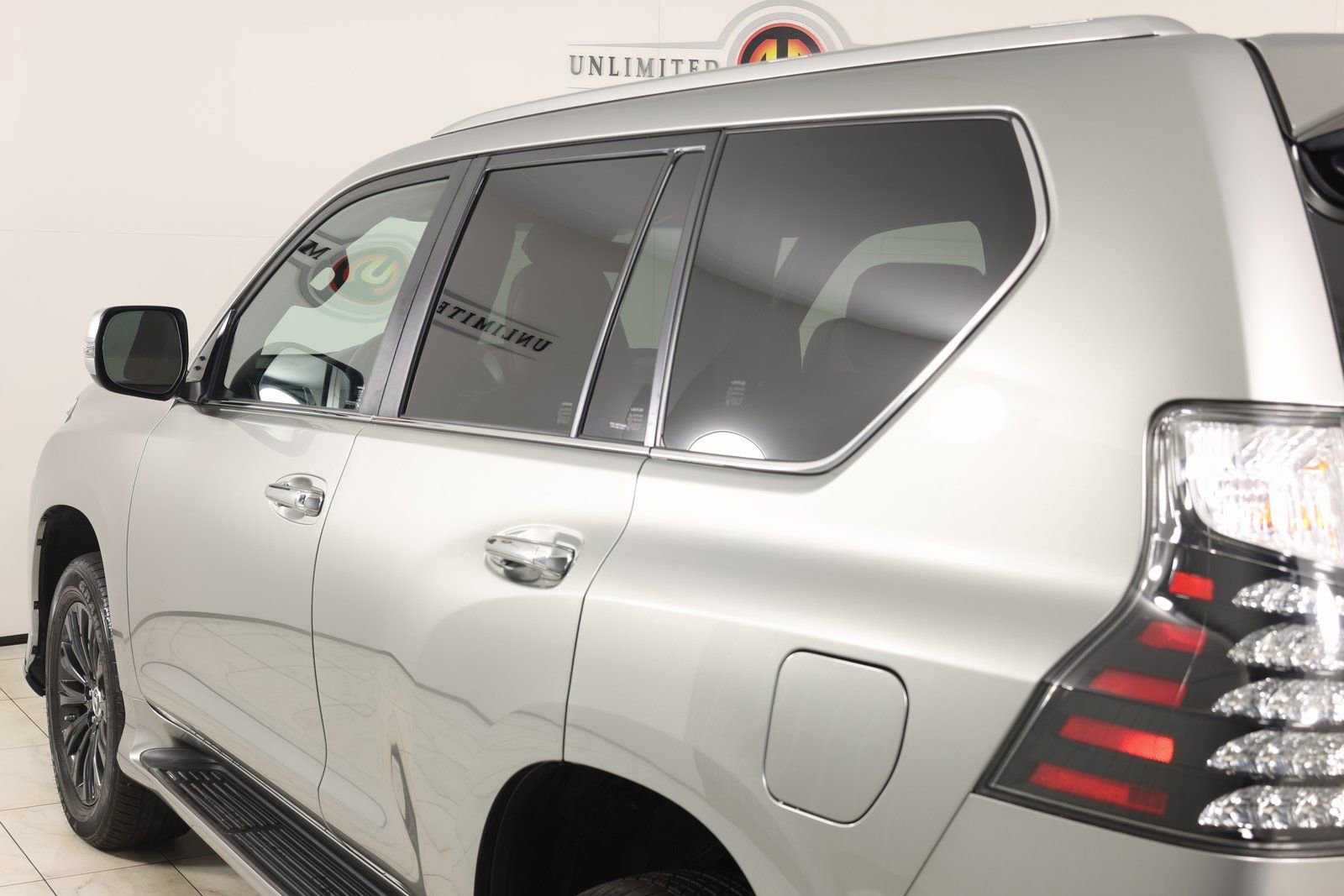 Used 2023 Lexus GX 460 Luxury w/ Sport Design Package image 44