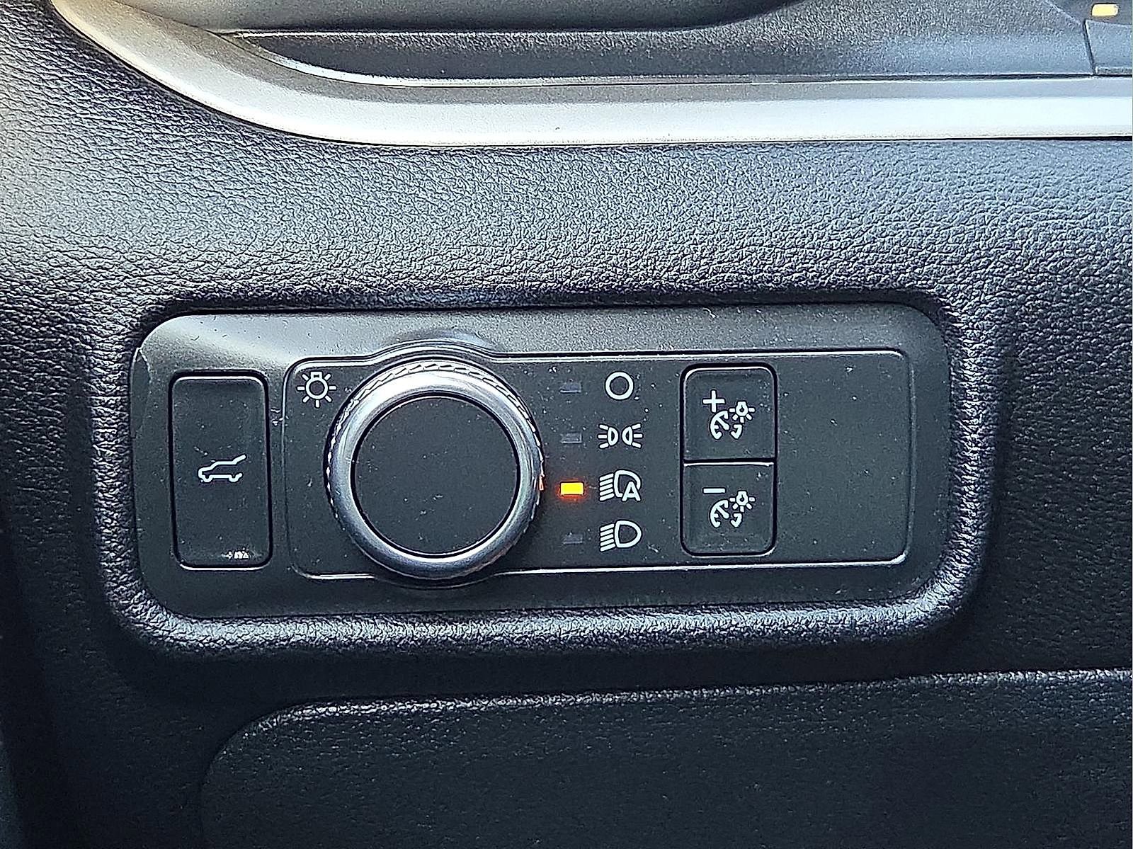 Used 2021 Ford Explorer XLT RWD image 21