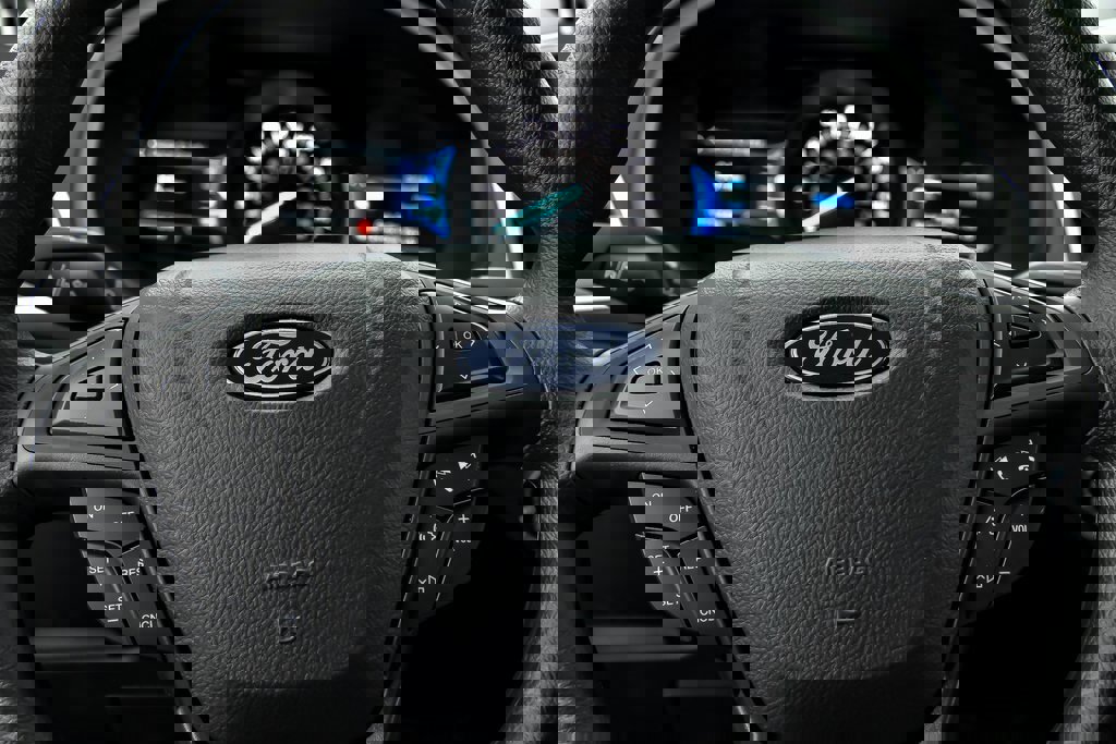 New 2024 Ford Edge SE w/ Black Appearance Package image 33