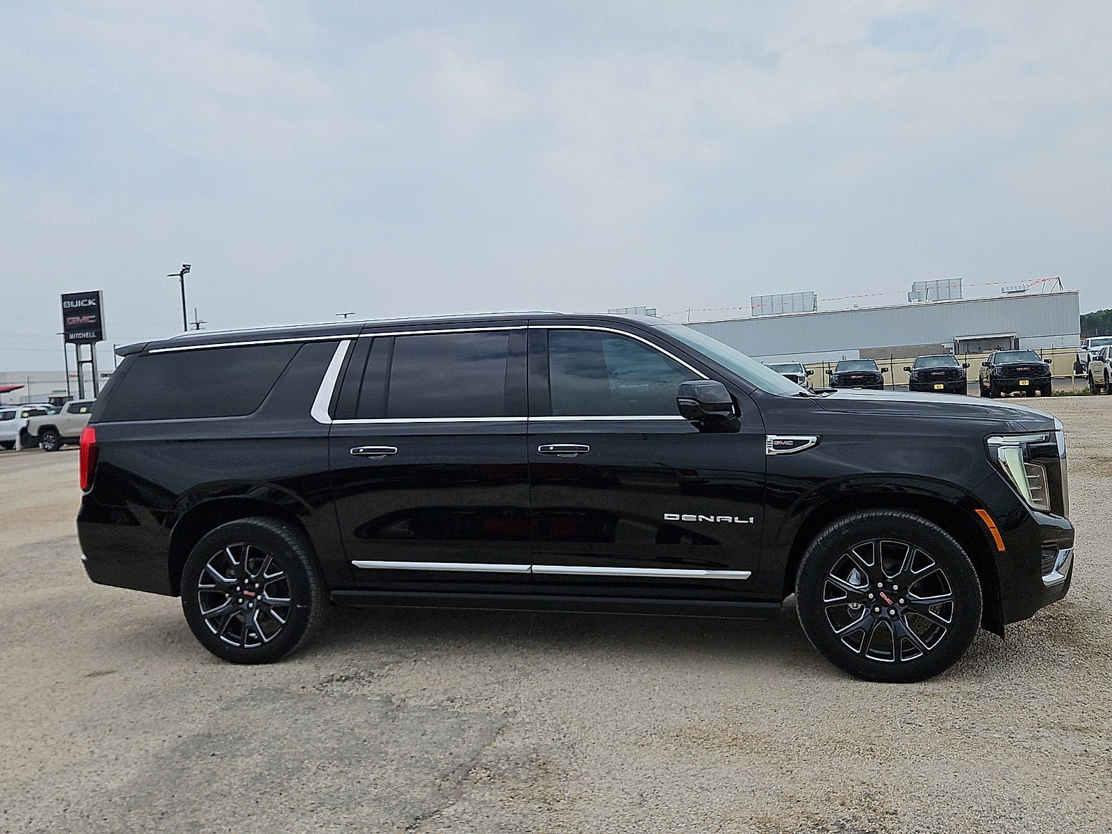 New 2026 GMC Yukon XL Denali w/ Sun & Power Step Package RWD image 6