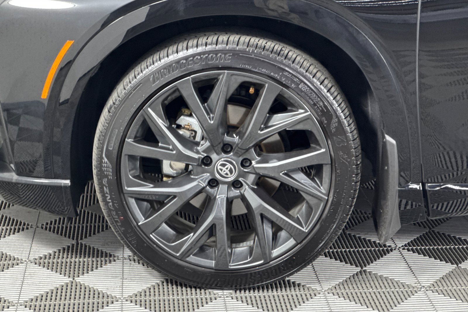 Used 2025 Toyota Crown Signia Limited image 26