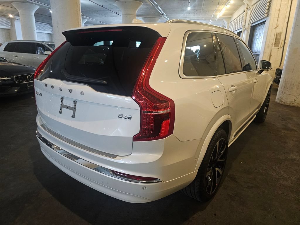 Certified 2024 Volvo XC90 B6 Ultimate w/ Protection Package Premier AWD/4WD image 4