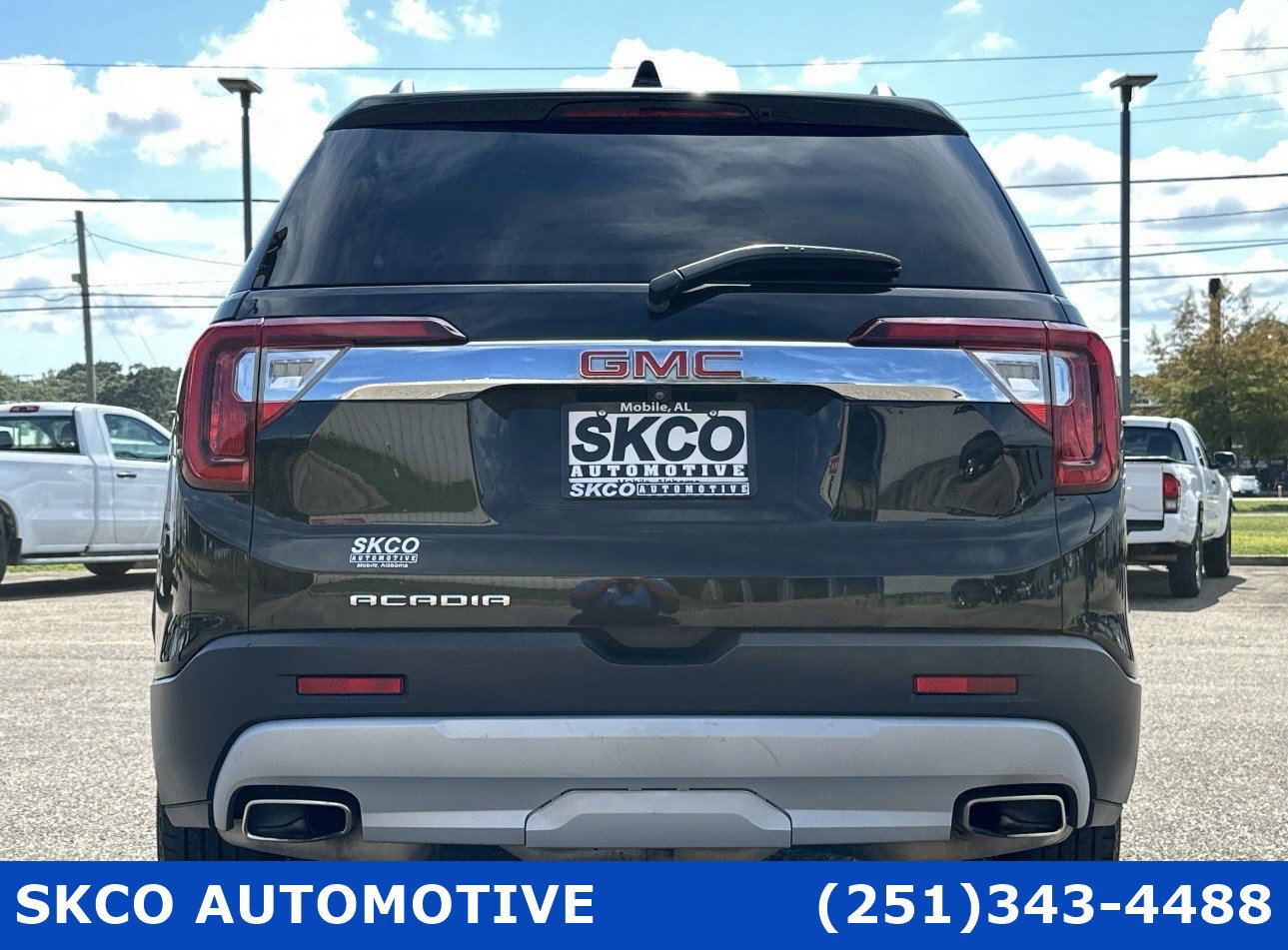 Used 2023 GMC Acadia SLT FWD image 4