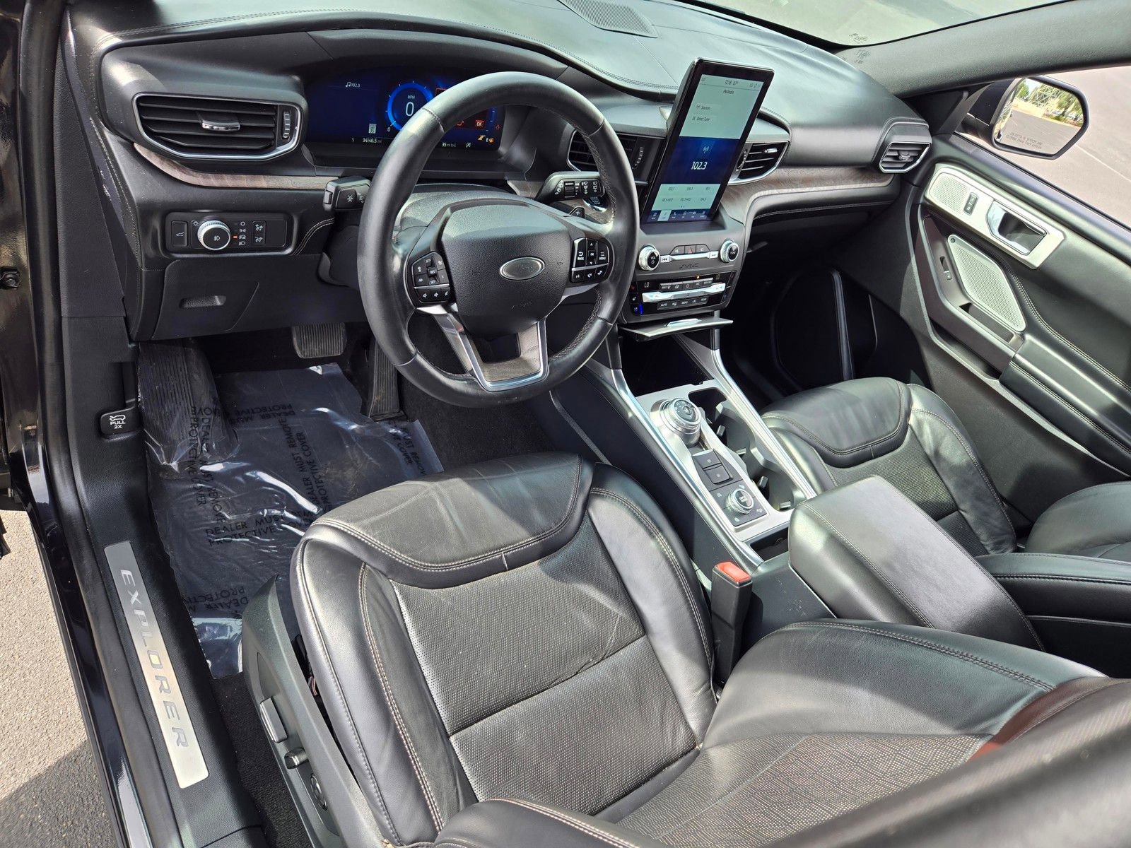 Used 2020 Ford Explorer Platinum w/ Premium Technology Package AWD/4WD image 16