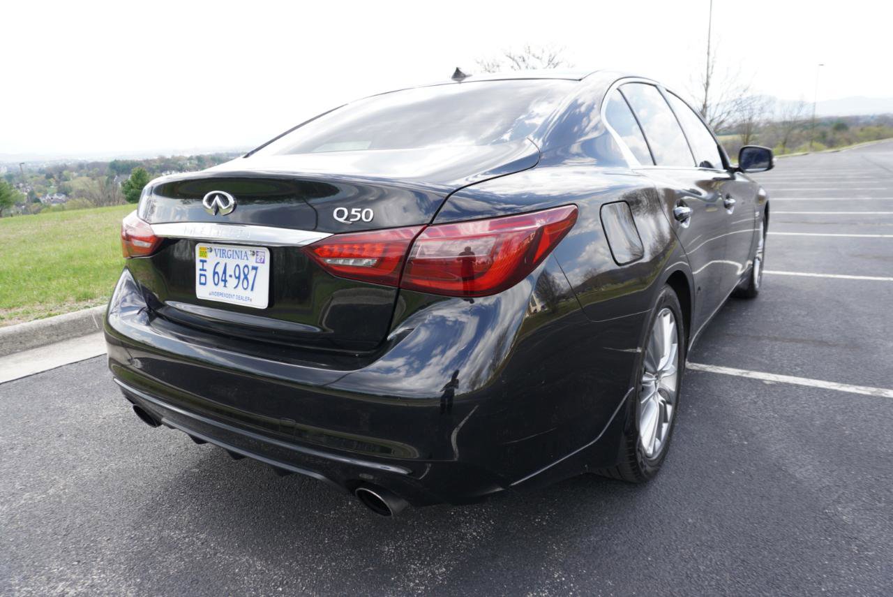 Used 2018 INFINITI Q50 Luxe w/ Cargo Package (L95) image 12