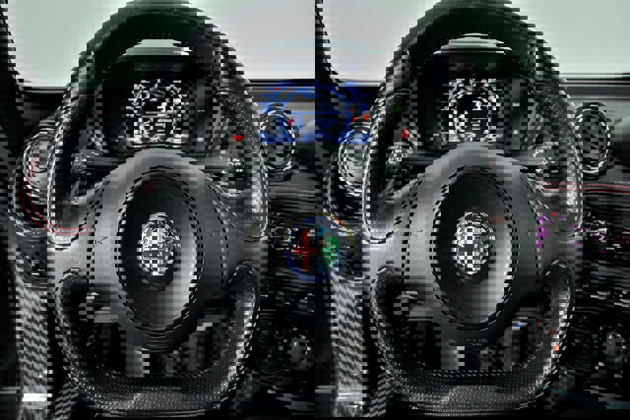 Used 2015 Alfa Romeo 4C Coupe w/ Leather Interior Group image 27