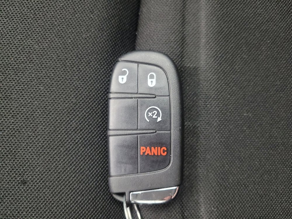 Used 2022 Jeep Renegade Latitude w/ Convenience Group image 32