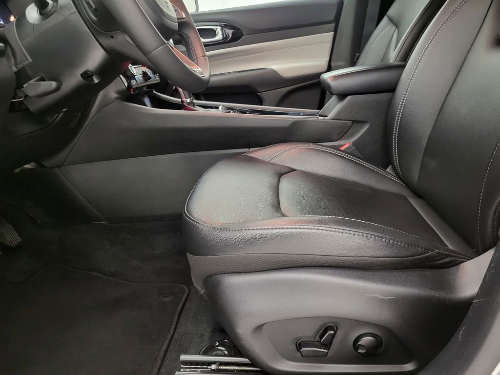 Used 2025 Jeep Compass Limited image 2