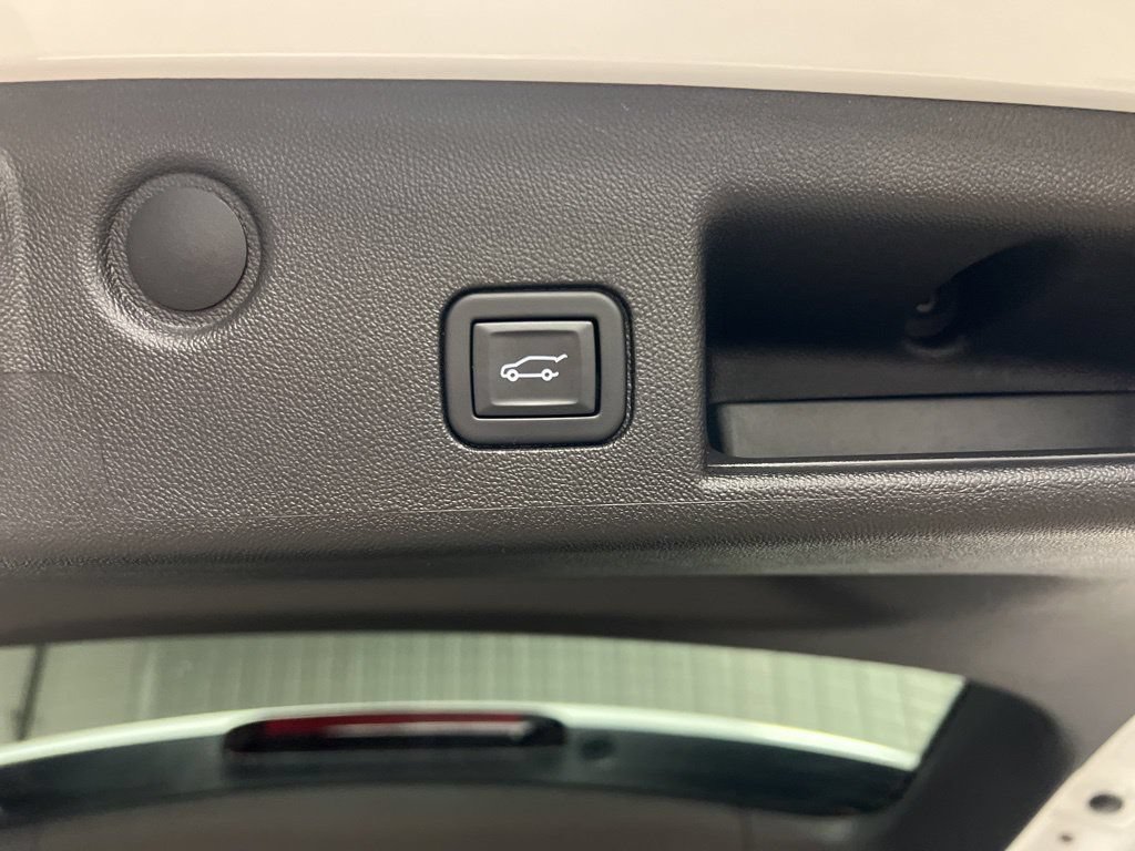 Certified 2024 Chevrolet Equinox LT AWD/4WD image 8