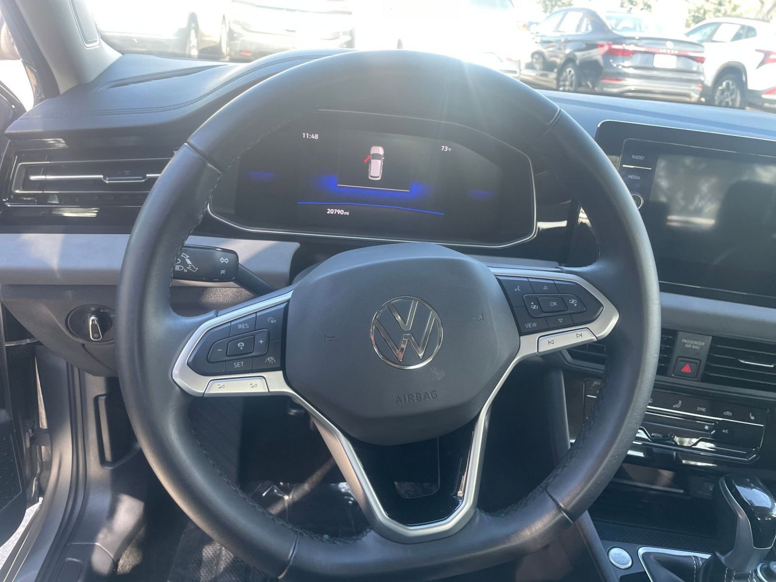 Used 2025 Volkswagen Jetta SE FWD image 28