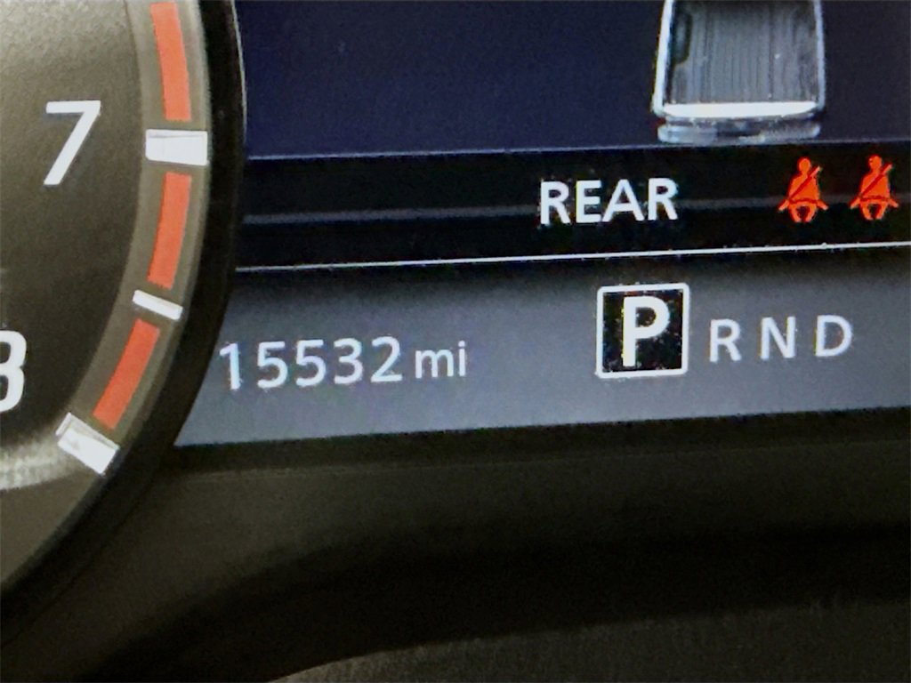 Used 2024 Nissan Titan PRO-4X image 4