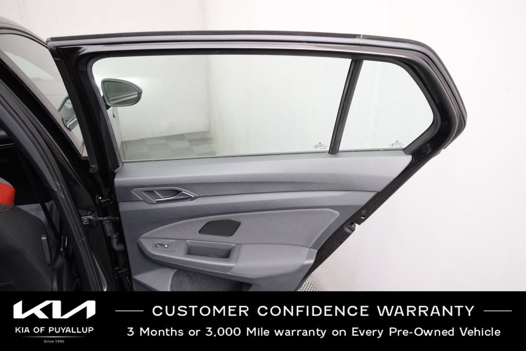 Used 2022 Volkswagen GTI SE FWD image 13
