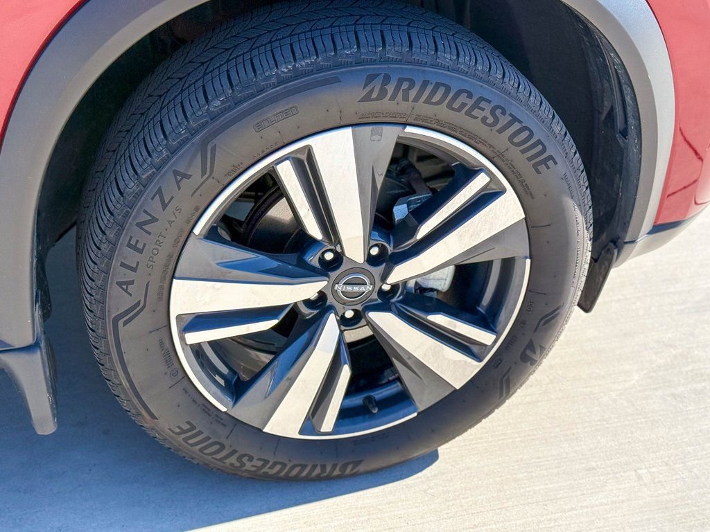 Used 2023 Nissan Rogue SL image 8