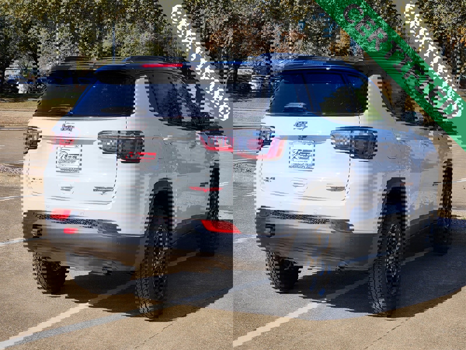 Used 2023 Jeep Compass Trailhawk image 6