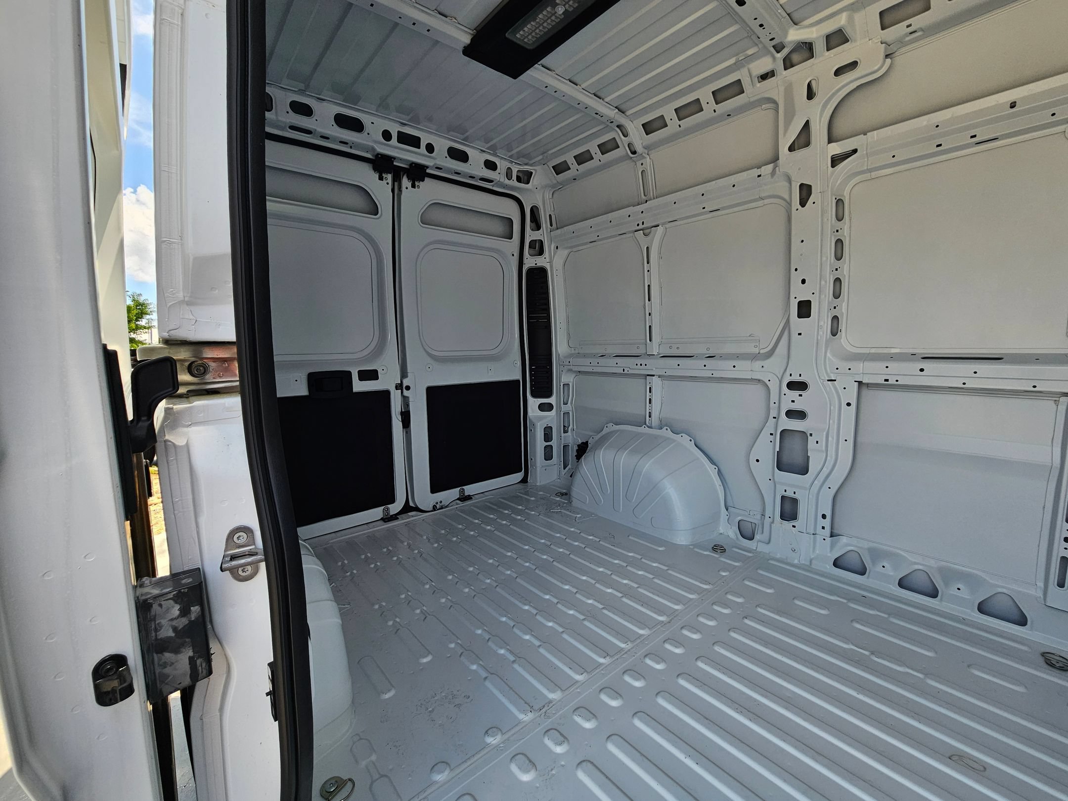 New 2026 RAM ProMaster 1500 w/ Convenience Group FWD image 22