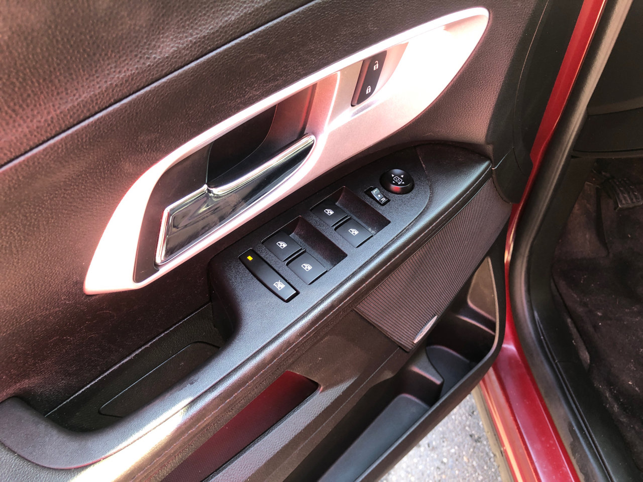 Used 2016 Chevrolet Equinox LT w/ Convenience Package image 9