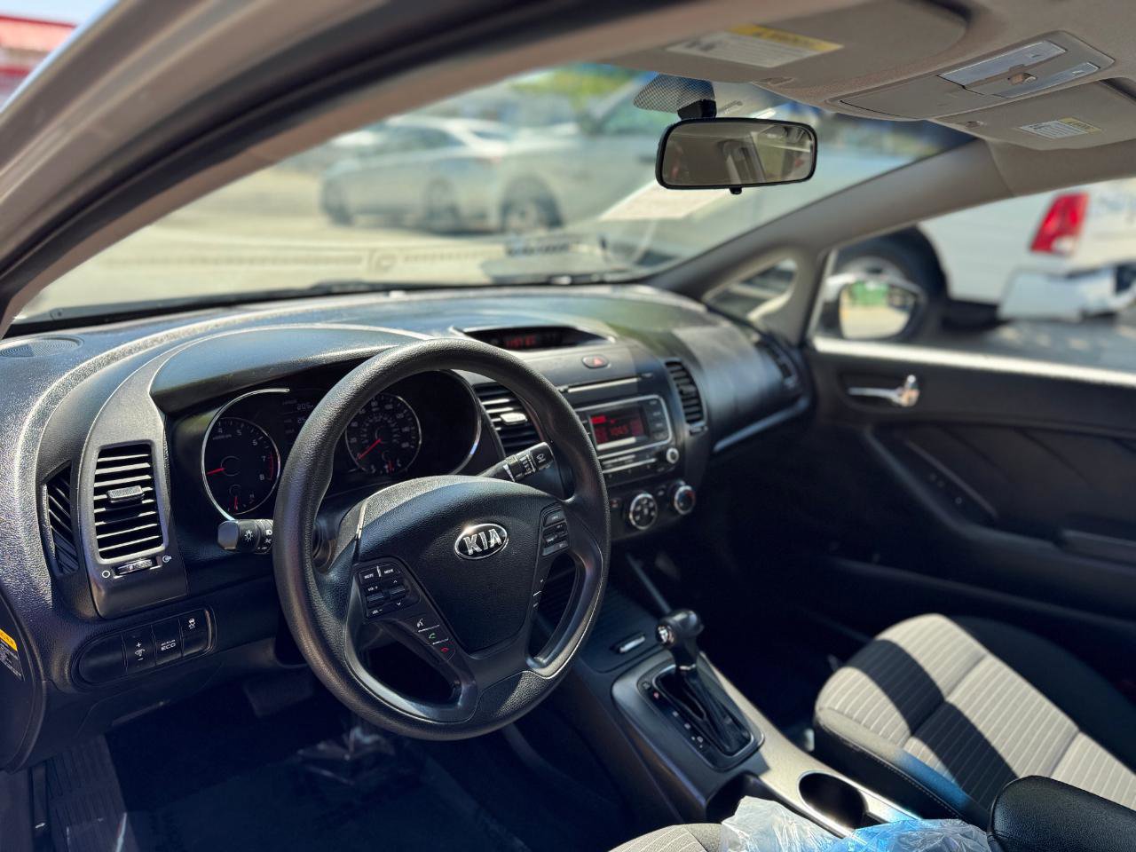 Used 2014 Kia Forte LX w/ Popular Package image 12