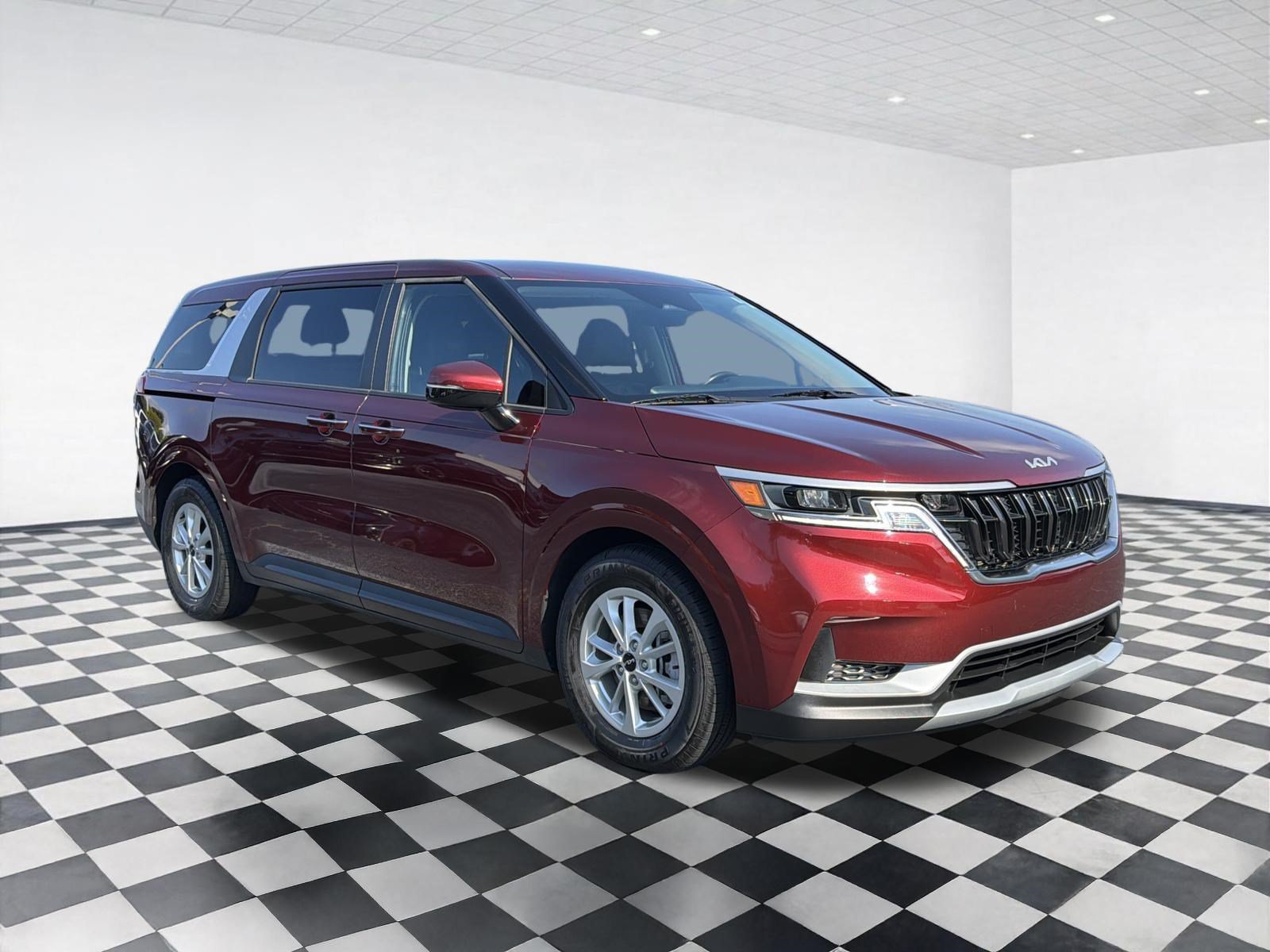 Used 2024 Kia Carnival LX FWD image 3