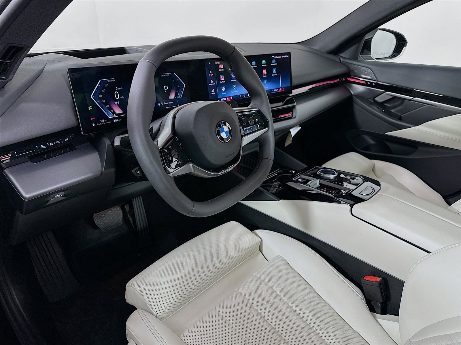 Used 2025 BMW 530i xDrive w/ Premium Package image 9